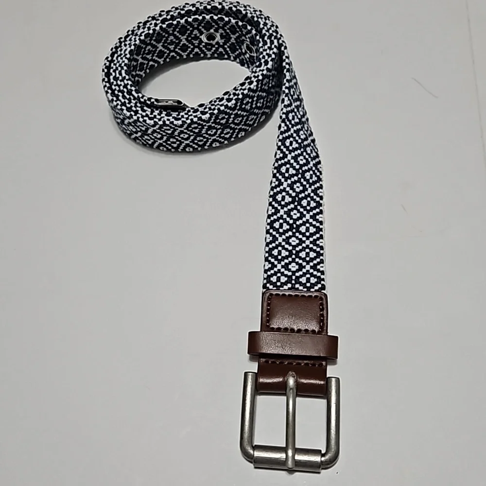 Women's Wide Blue & White Adjustable Belt Waist   32-36 #B-46